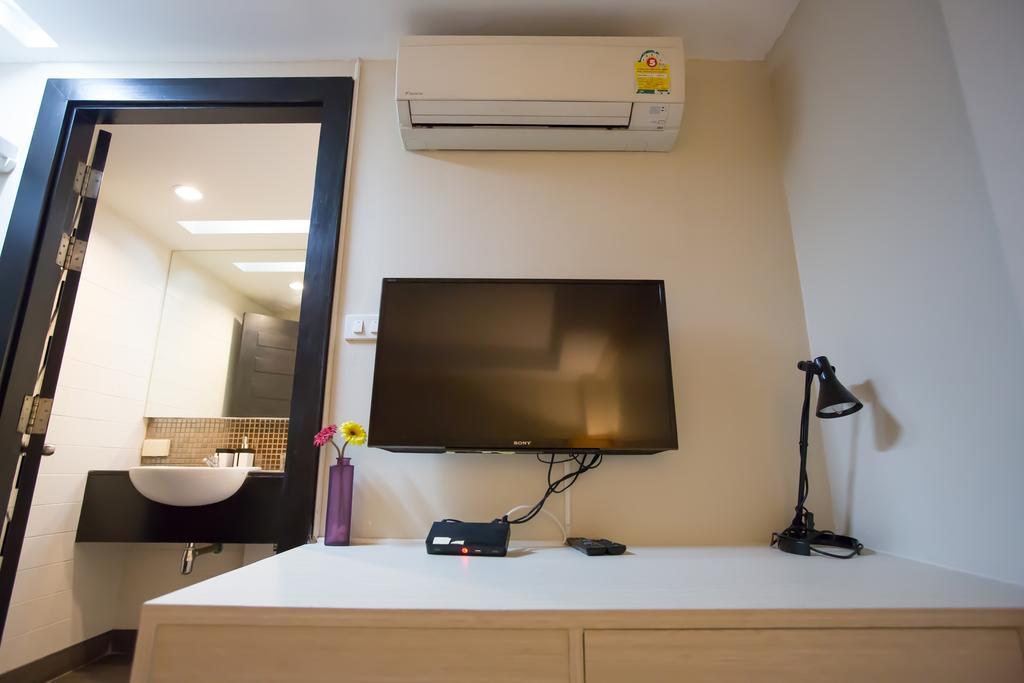 Snooze Hotel Thonglor Бангкок Экстерьер фото