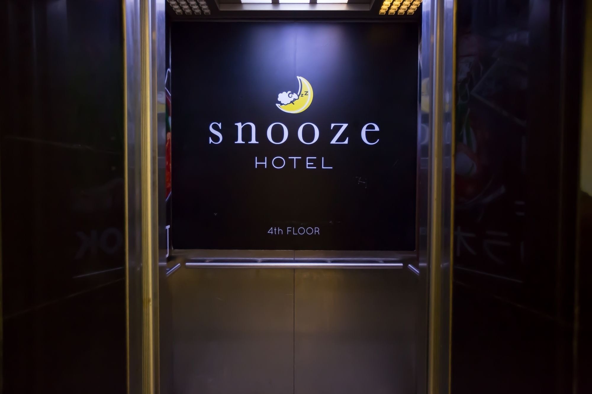 Snooze Hotel Thonglor Бангкок Экстерьер фото